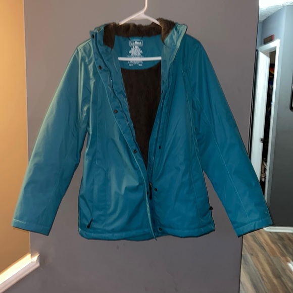 Ladies LL Bean coat - Picture 1 of 3